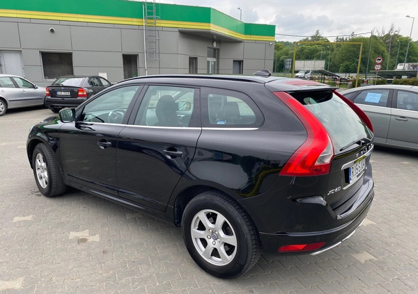 Volvo XC 60 cena 71900 przebieg: 175000, rok produkcji 2016 z Jasło małe 106